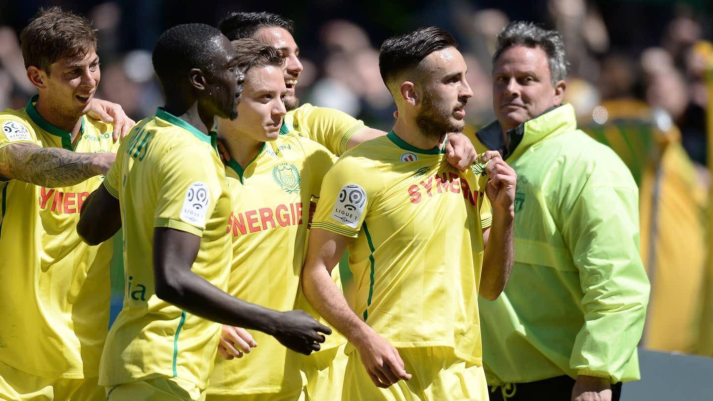 蜂鸟电竞-国际比赛日法甲焦点战,斯图加特扳平良机,质疑声仍在,球队文化再被提及的简单介绍