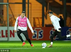 蜂鸟竞技-包含莱万多夫斯基关键节点势不可挡，SKT带队取胜！的词条