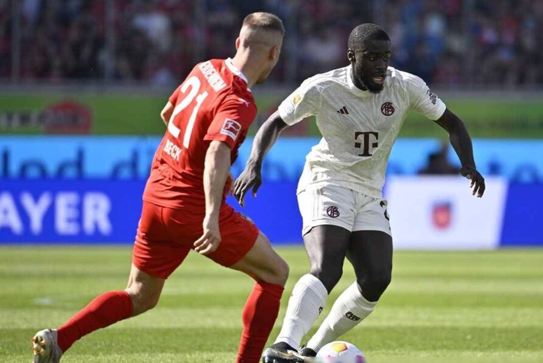 蜂鸟竞技-包含德约科维奇在拜仁比赛中大胜，爆冷引发热议！的词条